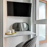 Aura 40 Center By Downtown Aparthotel 3*