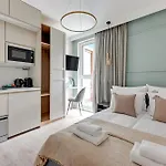 Aparthotel Aura 40 Center By Downtown 3*