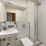 Aura 40 Center By Downtown Aparthotel Danzica