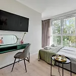 Aparthotel Aura 40 Center By Downtown 3*