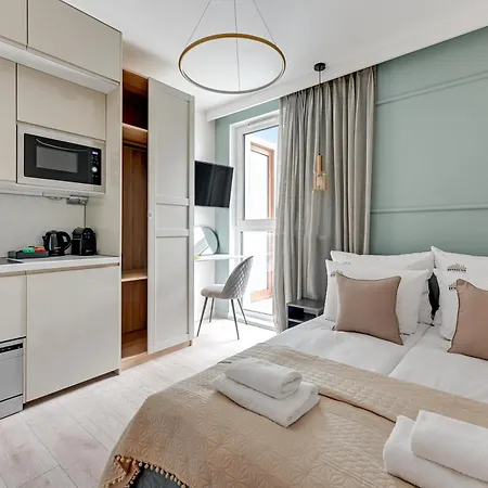 Aparthotel Aura 40 Center By Downtown 3*