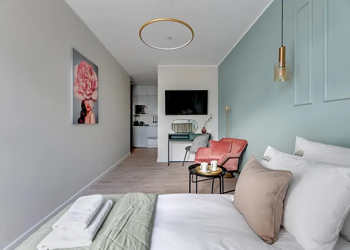 Aparthotel Aura 40 Center By Downtown 3*