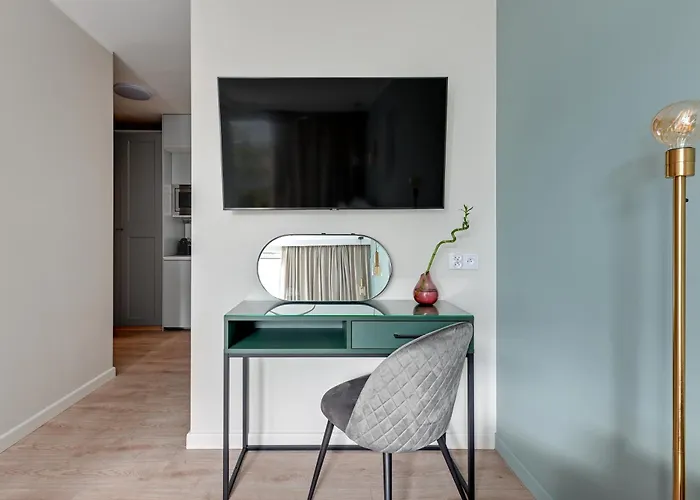 Aura 40 Center By Downtown 3* غدانسك