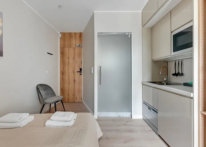 Aura 40 Center By Downtown