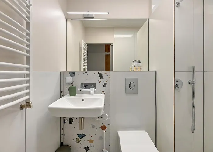 Aura 40 Center By Downtown Aparthotel 3*