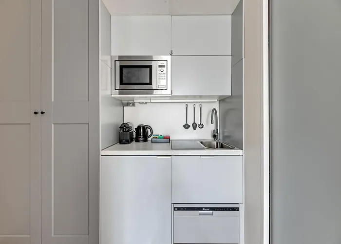 Aura 40 Center By Downtown